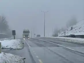 Sis Uyarısı: Karadeniz Yolu Tehlikeli!