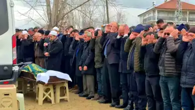 Düzce'deki Kazada Ölen Tır Şoförü Bartın'da Toprağa Verildi