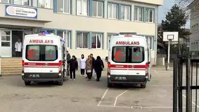 Düzce'de 5 Öğrenci Yiyecek Zehirlenmesi Şüphesiyle Hastanede