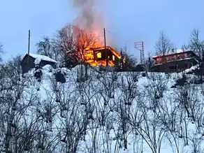 Düzce Yığılca'da Metruk Evde Yangın!