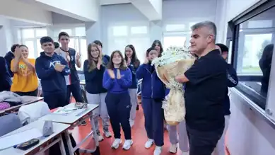 Öğretmene Sürpriz Öğretmenler Günü Kutlaması