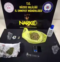 Düzce'de Uyuşturucu Operasyonu: 2 Şüpheli Tutuklandı