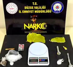 Düzce'de Uyuşturucu Operasyonu: 2 Gözaltı, 2 Tutuklama