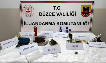 Düzce Gölyaka'da Uyuşturucu Operasyonu: 2 Gözaltı