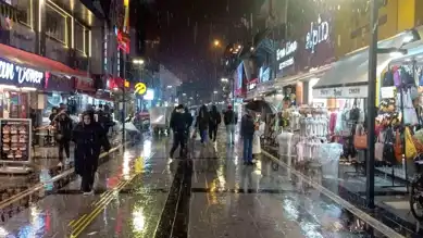 İlk Kar Yağdı: Şehir Beyaza Bürüdü!