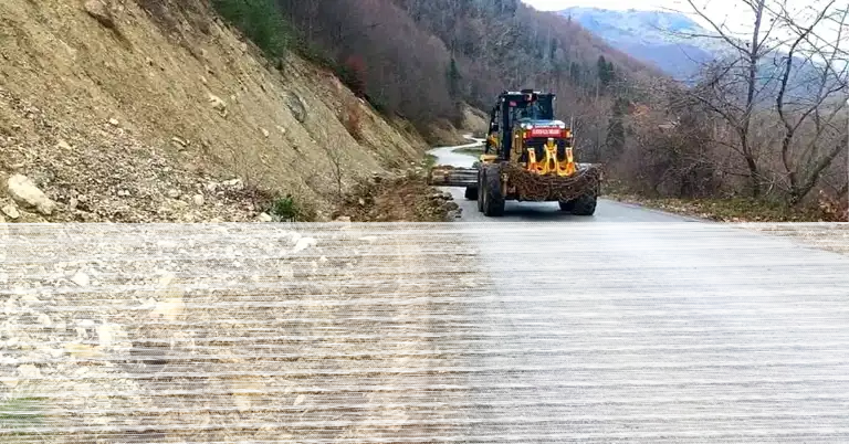Derdin Köyü'nde Yağışlara Hazırlık: Kanal Temizliği