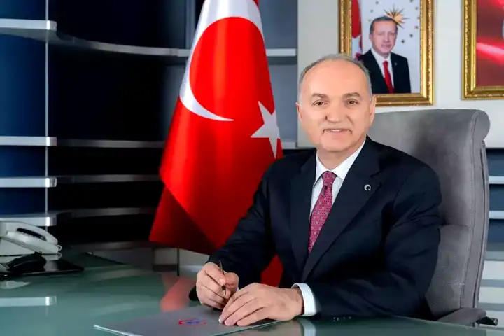 Özlü'den 2025 İçin Umutlu Mesaj