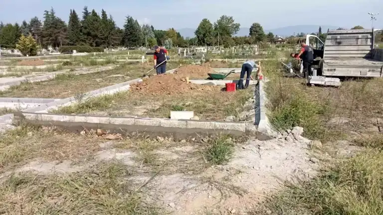 Belediye Mezarlık Hizmetleri Yıl Boyunca Devam Etti