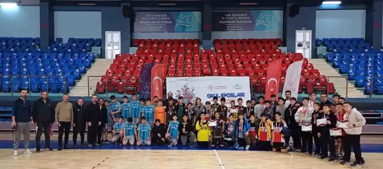 Okul Sporları Hentbolunda Şampiyon Ortaokul
