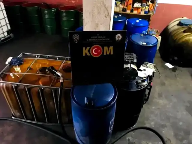 Düzce'de Kaçakçılık Operasyonu: 1230 Litre Akaryakıt Elde Edildi