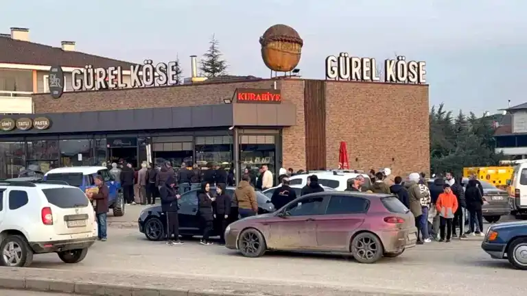 Düzce'de Ramazan Pidesi İçin Uzun Kuyruklar