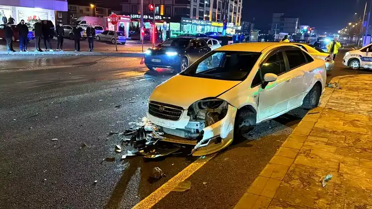 Düzce'de 4 Yaralı Trafik Kazası
