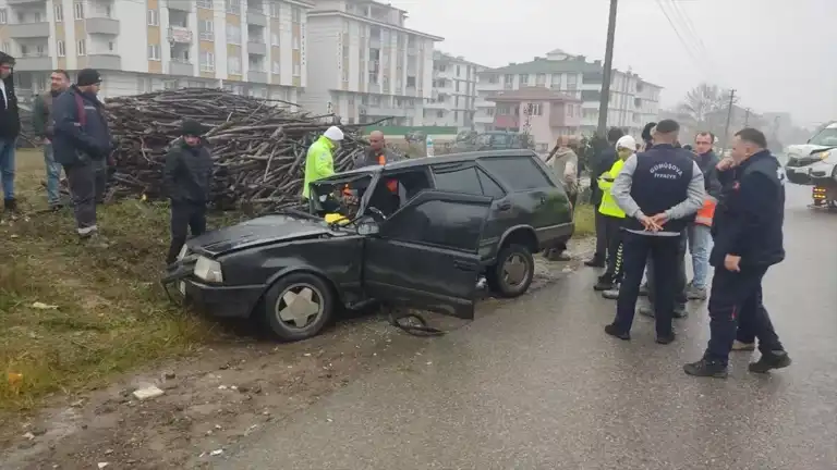 Düzce'de Trafik Kazası: 2 Yaralı