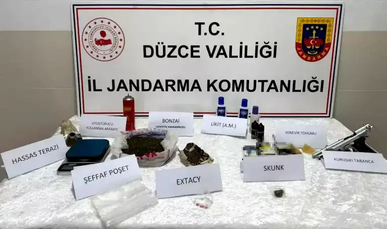 Düzce Gölyaka'da Uyuşturucu Operasyonu: 2 Gözaltı
