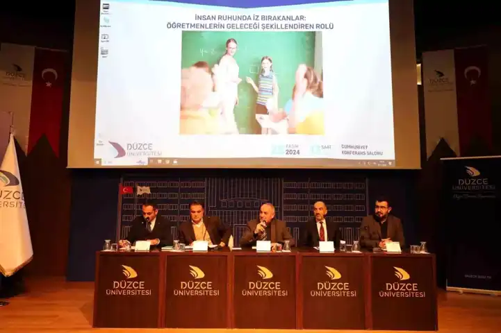 Öğretmenlerin Geleceği Tartışıldı
