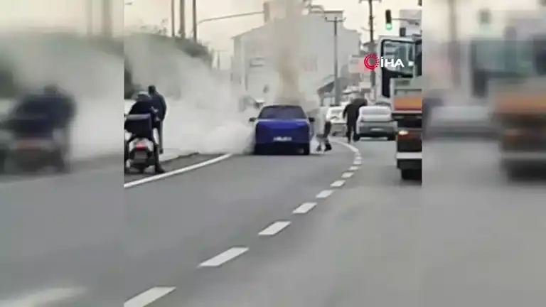 Seyir Halindeki Araç Alev Aldı!